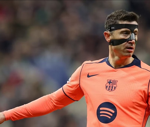 Lewandowski gieo hy vọng chuyển nhượng cho Juventus và AC Milan