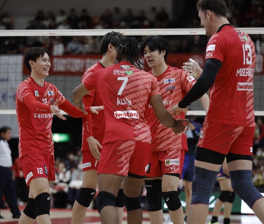 Suntory Sunbirds Osaka tiếp tục thống trị giải bóng chuyền VĐQG Nhật Bản