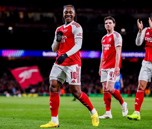 Arsenal vào tứ kết Champions League 3 năm liên tiếp sau màn áp đảo