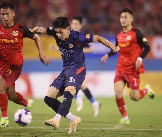 Đình Bắc bị treo giò ở V.League, lỡ trận gặp Đà Nẵng