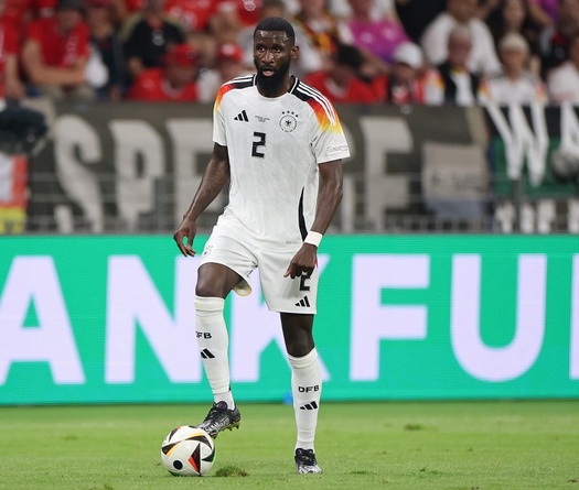 Đội tuyển Đức: Rudiger bảo vệ lối chơi mạnh mẽ của mình