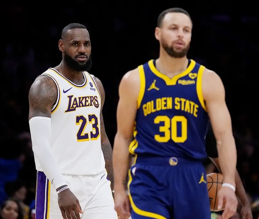 Chuyển nhượng NBA: Tương lai nào cho LeBron James và Stephen Curry ở Warriors?