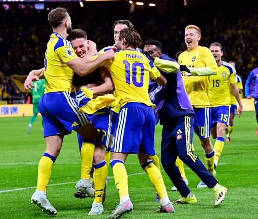 Thụy Điển giành vé dự World Cup 2026 với 2 điểm, còn Ý bị loại với 18 điểm