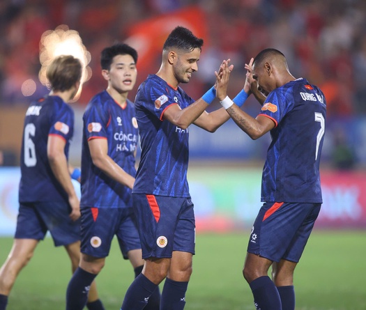 CAHN “một mình, một ngựa” ở cuộc đua vô địch V.League