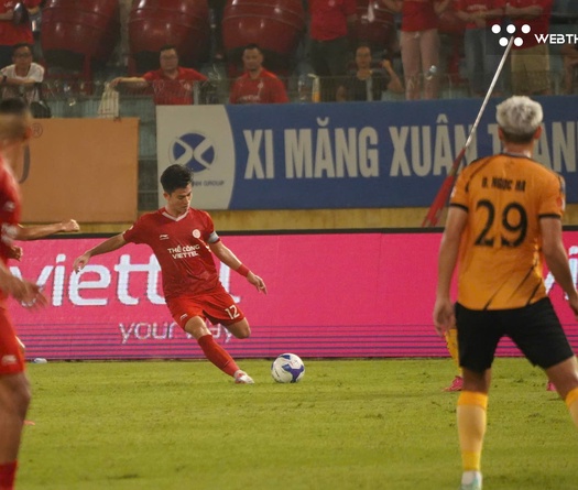 Phan Tuấn Tài: “Cầu thủ Thanh Hóa xứng đáng nhận thẻ đỏ”