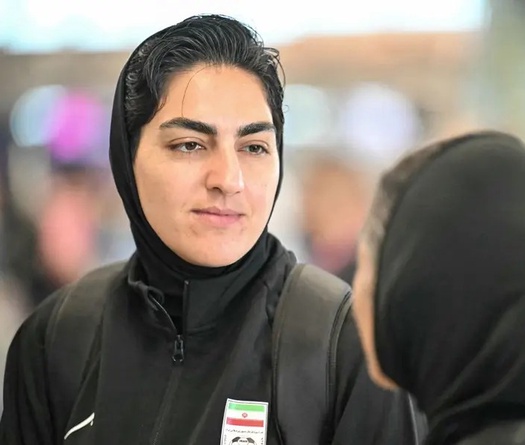 Rút đơn tị nạn, đội trưởng tuyển nữ Iran lập tức được trả lại tài sản