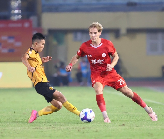 Ba CLB V.League bị phạt vì “mưa thẻ vàng” ở vòng 18