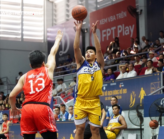 Bóng rổ Cần Thơ lập cú đúp Vô Địch Quốc Gia 2026: Chiến thắng đẫm mồ hôi và máu trước TP.HCM 1