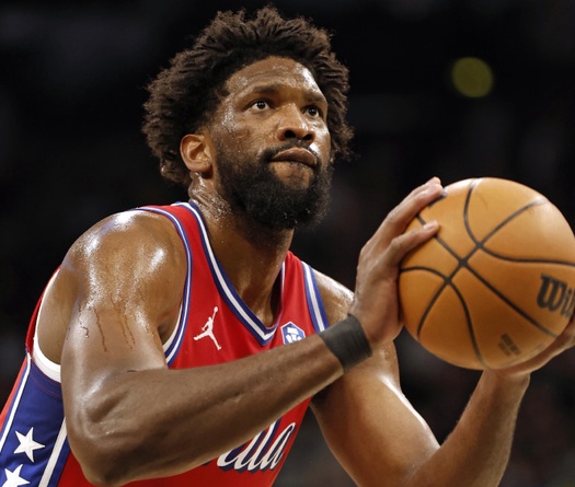 Cập nhật mới nhất về Joel Embiid: Cơ hội ra sân tại vòng 1 Playoffs vô cùng mờ mịt