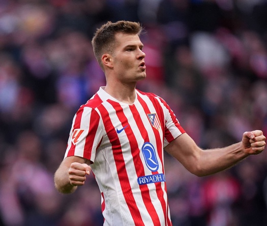 Khó giành Lewandowski, AC Milan quay sang tiền đạo của Atletico Madrid
