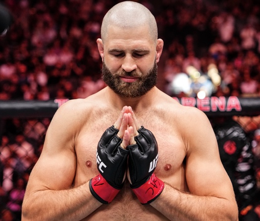 Trả giá bằng chiếc đai vô địch, Jiri Prochazka bị Joe Rogan mỉa mai vì "lòng thương hại"