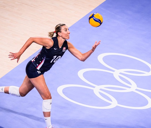 Tượng đài Mỹ Jordan Larson giải nghệ, khép lại di sản vĩ đại của bóng chuyền thế giới