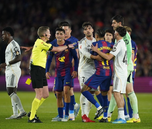 Chênh lệch điểm số lớn nhất giữa nhà vô địch và á quân tại La Liga là bao nhiêu?