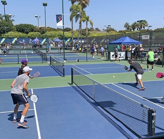 Pickleball đang chiếm lĩnh văn hóa fitness bằng công thức rất đơn giản