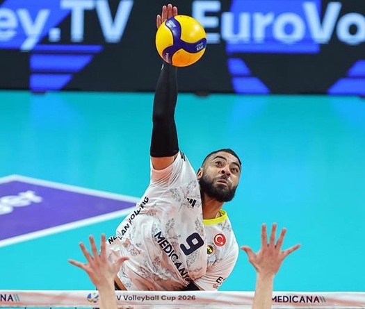 Earvin Ngapeth trở lại Tours Volley-Ball cùng tấm băng đội trưởng