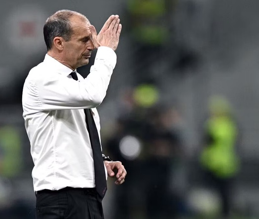Allegri có nguy cơ phải trả giá đắt sau thảm hoạ AC Milan mất suất dự Champions League