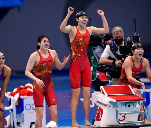 Trung Quốc đánh bại siêu cường quốc Mỹ, Úc giành HCV bơi Olympic và kỷ lục thế giới