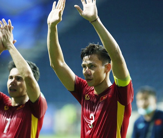 Thủ tướng gửi thư khen ngợi chiến thắng tưng bừng của tuyển Việt Nam