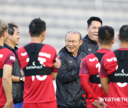 Ông Park toan tính gì khi gọi 17 hậu vệ ở ĐT Việt Nam?