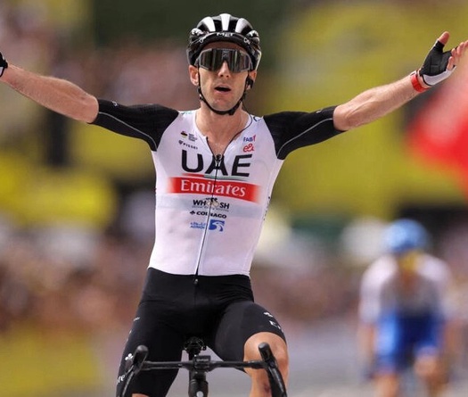 Cặp anh em song sinh đi vào lịch sử Tour de France 2023 khi chiếm hai vị trí đầu bảng vòng 1