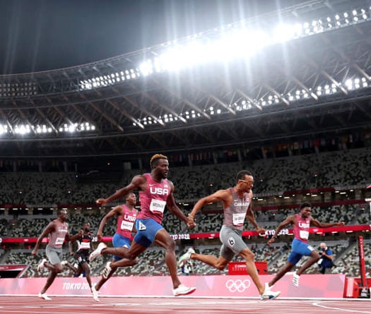 Chân chạy Canada đánh bại cả 3 đối thủ Mỹ để trở thành “Vua 200m Olympic”