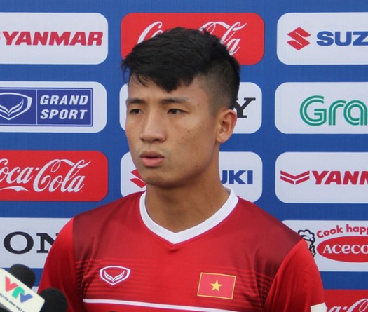 Bùi Tiến Dũng thúc giục cầu thủ trẻ sớm hòa nhập ở tuyển Việt Nam