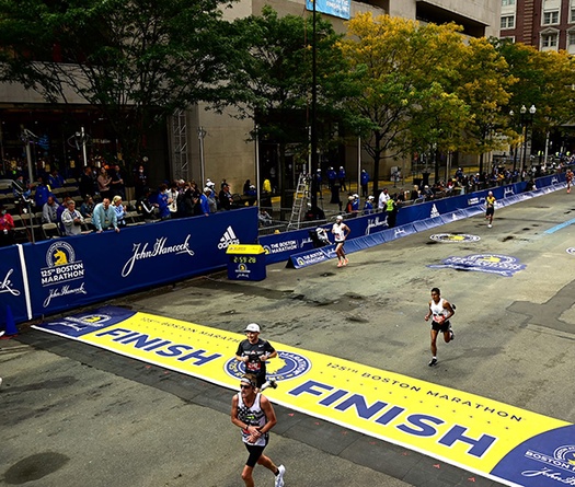 Boston Marathon ra quyết định lịch sử với VĐV “phi nhị giới tính”