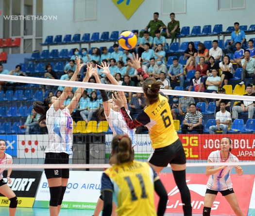 Bóng chuyền nữ Thái Bình "dễ thở" tại vòng 2