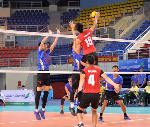 Hà Nội bất ngờ thắng TP.HCM: Cục diện bảng A nam khó đoán