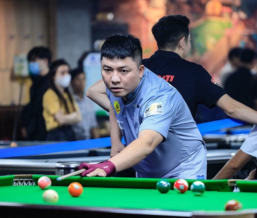 Nguyễn Hoàng Minh Tài vững vàng vượt qua ngày 2 giải billiards JOY Heyball Senior Grand Final Việt Nam 2023