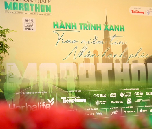 Tiền Phong Half Marathon 2025: "Hành Trình Xanh" sôi động khởi tranh tại TPHCM lần đầu tiên