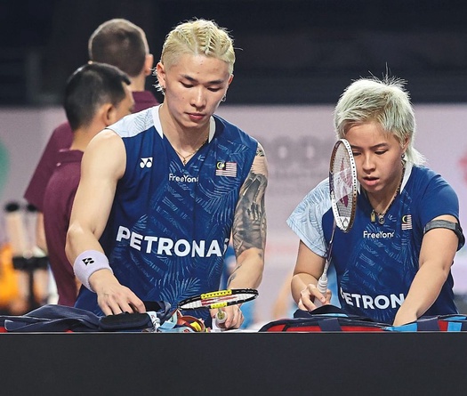 Vẫn đầy khát khao chiến thắng, Chen Tang Jie tiến vào bán kết cầu lông SEA Games cùng Toh Ee Wei