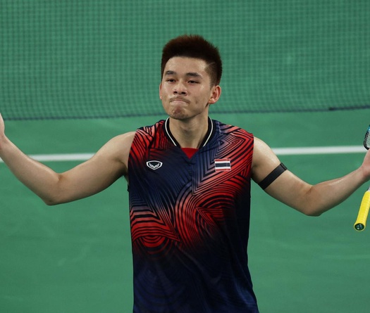 Cựu vô địch SEA Games Kunlavut Vitidsarn trở thành tay vợt cầu lông đơn nam số 1 thế giới đầu tiên người Thái Lan