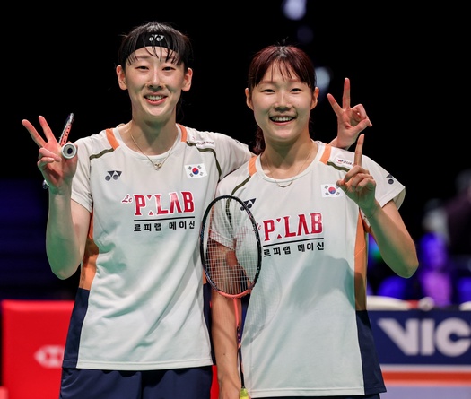 Baek Ha Na/Lee So Hee gây sốc: Đánh bại hạt giống số 1 để vào chung kết cầu lông World Tour Finals