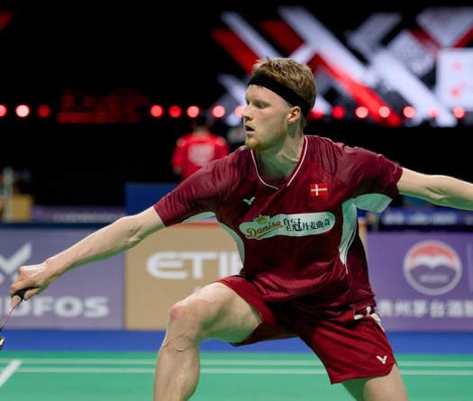 Cầu lông Thomas Cup 2026: Anders Antonsen giải bài toán áp lực, đưa Đan Mạch tiến thẳng vào tứ kết