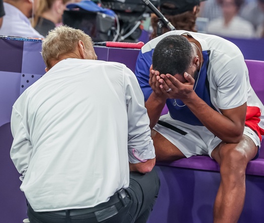 Cầu lông Olympic Paris 2024 bùng nổ chấn thương