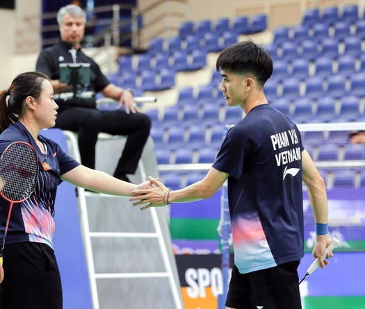 Trần Thị Phương Thúy và Phạm Văn Hải / Thân Vân Anh vào bán kết Giải cầu lông FELET Vietnam International Series 2024