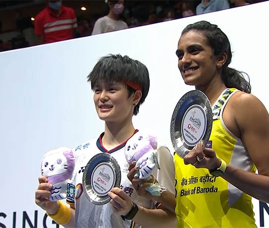 Kết quả cầu lông Singapore Open mới nhất 17/7: Ginting và tay vợt thắng Thùy Linh vô địch