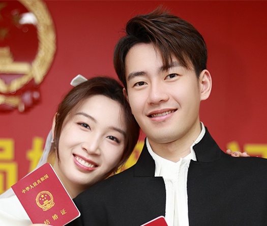 Wang Chang và Qian Tianyi công bố kết hôn: Khi nhà vô địch cầu lông và người đẹp bóng bàn về chung một nhà