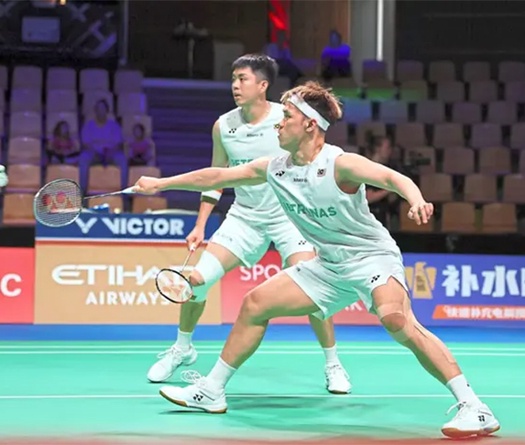 Man Wei Chong chấn thương nặng, đôi nam số 6 thế giới rút lui khỏi loạt giải cầu lông Super 750 và 1000