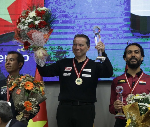 Với billiards hay xe đạp, Eddy Merckx đều đồng nghĩa với "vĩ đại"