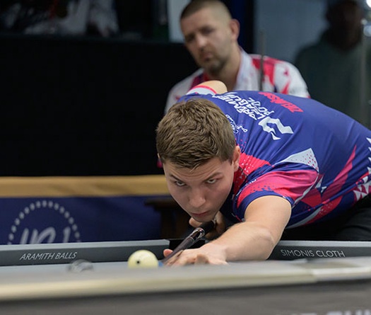 Wiktor Zielinski tạm dẫn đầu BXH giải billiards Premier League Pool 2024