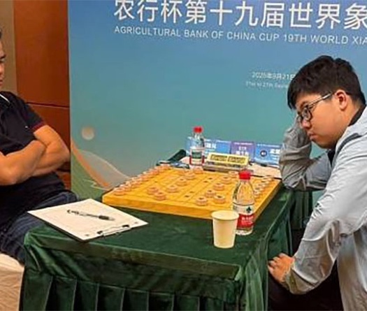 Mạnh Phồn Duệ vô địch khi thắng 3 kỳ thủ cờ tướng Việt, kể cả Lại Lý Huynh ở Cờ Nhanh Đại hội Thể thao Trí tuệ châu Á