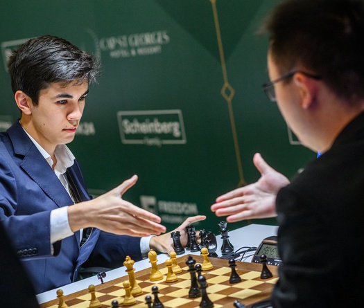 Javokhir Sindarov thiết lập kỷ lục tại cờ vua Candidates 2026: Tư duy "phi máy tính" lên ngôi