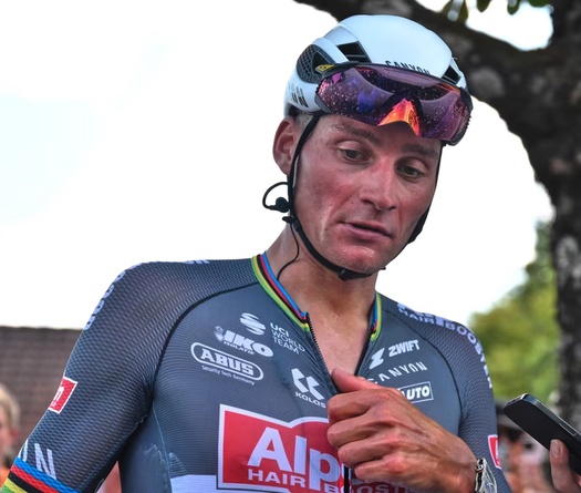 Mathieu van der Poel buộc phải bỏ cuộc đua xe đạp Tour de France 2025 vì viêm phổi