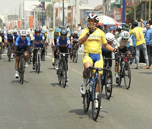 Kết quả đua xe đạp nữ Cúp Biwase ngày 9/3: Chưa ai vượt qua người đẹp Thái Lan Maneephan Jutatip