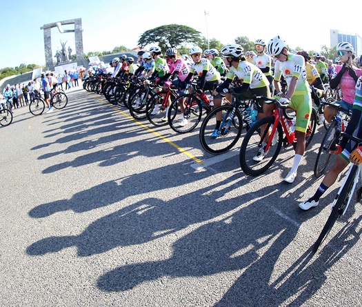 Nguyễn Thị Thi và Nguyễn Thị Thật tỏa sáng ở Chặng 4 của Giải xe đạp nữ quốc tế Bình Dương - Biwase Cup 2025