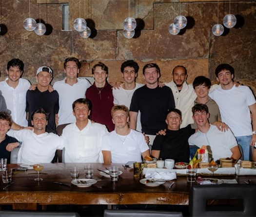 Max Verstappen trần tình vụ "quên" trả tiền bữa tối cho dàn tay đua F1: "Tại tôi mải uống Gin Tonic"