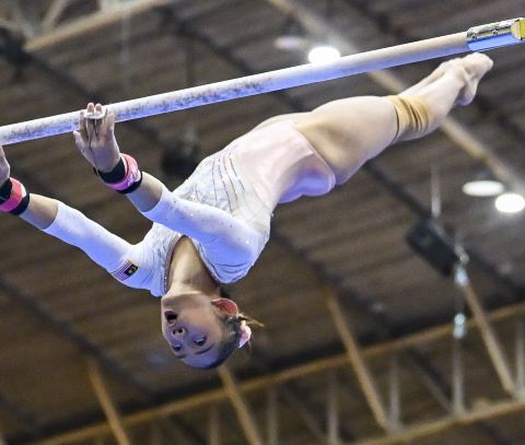 "Nữ hoàng xà lệch" Rachel Yeoh mang về HCV đầu tiên cho Thể dục dụng cụ Malaysia tại SEA Games 33