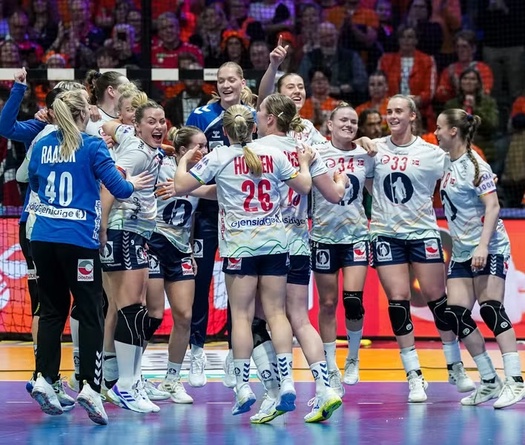 Na Uy dập tắt đám đông cổ động viên cuồng nhiệt ở Rotterdam để tiến vào Chung kết Giải bóng ném vô địch thế giới